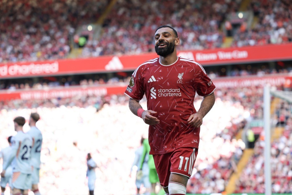 Salah trong màu áo Liverpool. Ảnh: EPA.