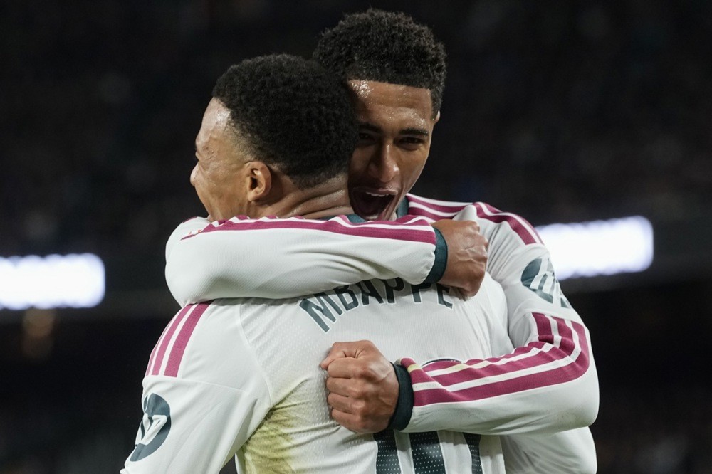 Dù có những khoảnh khắc cá nhân đẳng cấp nhưng Mbappe lại không có danh hiệu lớn. Ảnh: EPA.