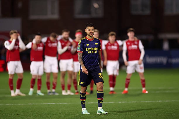 Bruno Guimaraes đá hỏng trong loạt luân lưu. Ảnh: Carl Recine/Getty Images