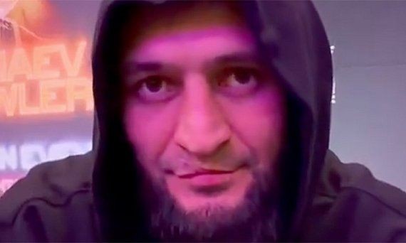 Khamzat Chimaev và Sean Strickland