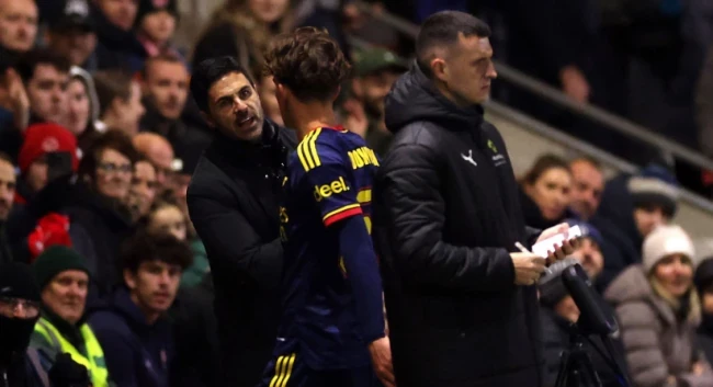 Arteta không hài lòng với Max Dowman. Ảnh: Carl Recine/Getty Images.