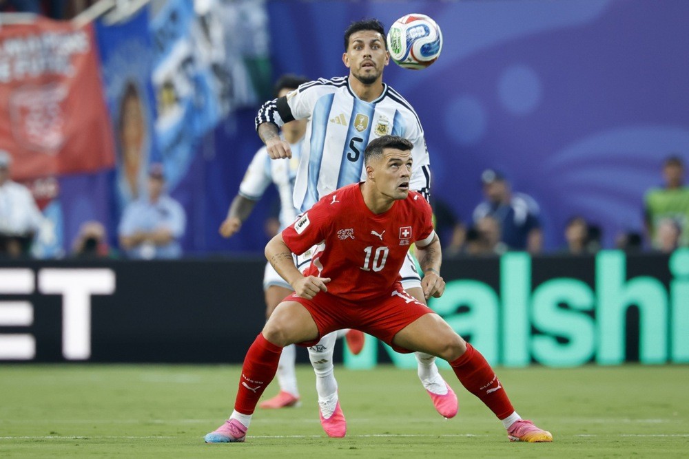 Xhaka đã nhanh chóng được khôi phục vụ trí ở đội tuyển. Ảnh: EPA.