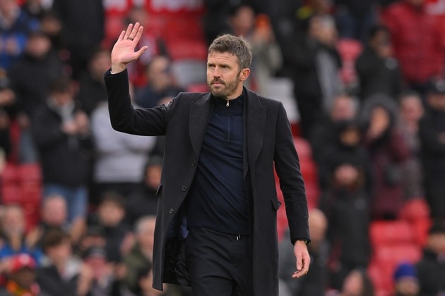 Michael Carrick đang trải qua những ngày tháng đầy khó khăn tại Man United. Ảnh: EPA