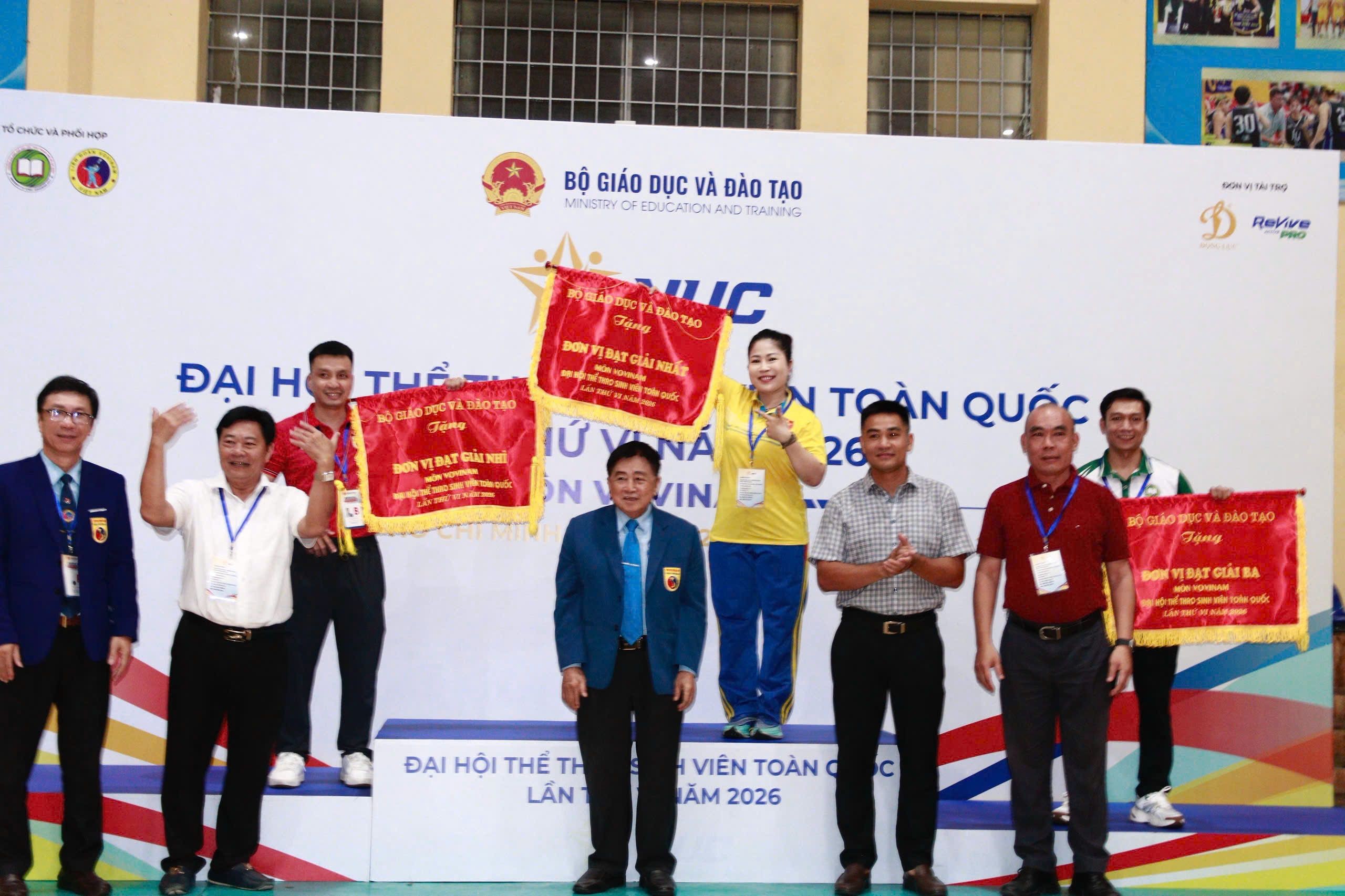 8b9eff43-9e90-4108-84eb-0750621d59ac.jpg