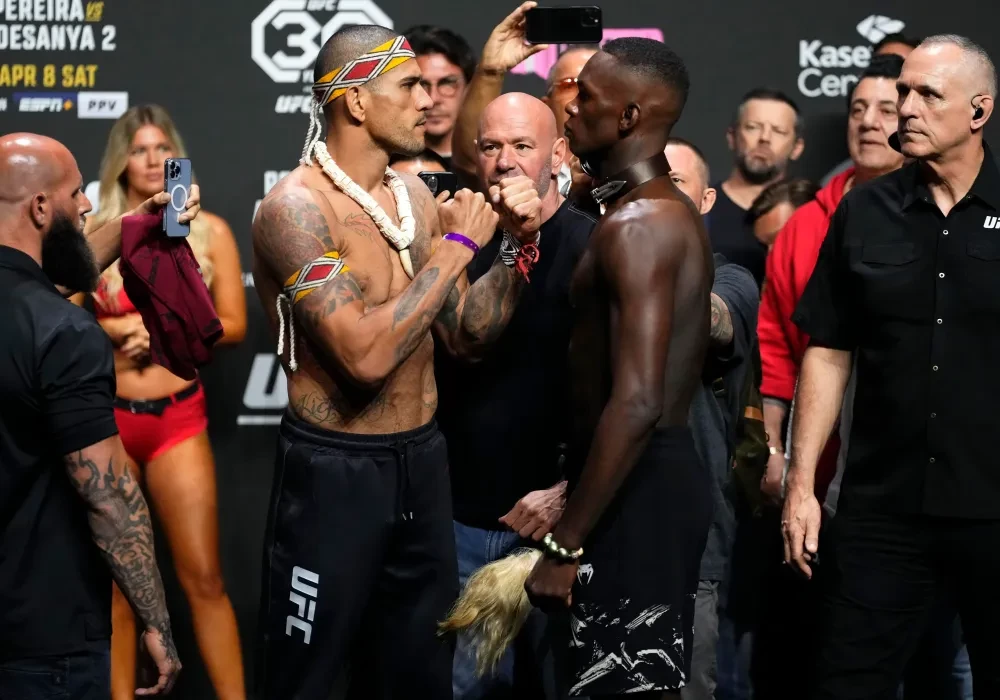 Alex Pereira và Israel Adesanya đối mặt