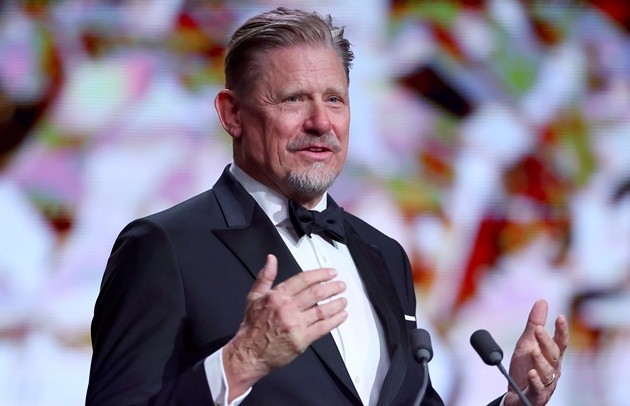 Schmeichel chỉ trích Sir Jim vì bổ nhiệm Jason Wilcox và