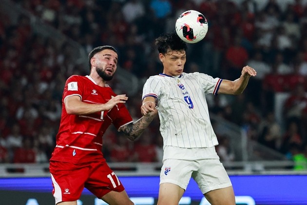 Supachai tranh bóng trong trận chung kết FIFA ASEAN Cup 2026 với Indonesia. Ản: EPA