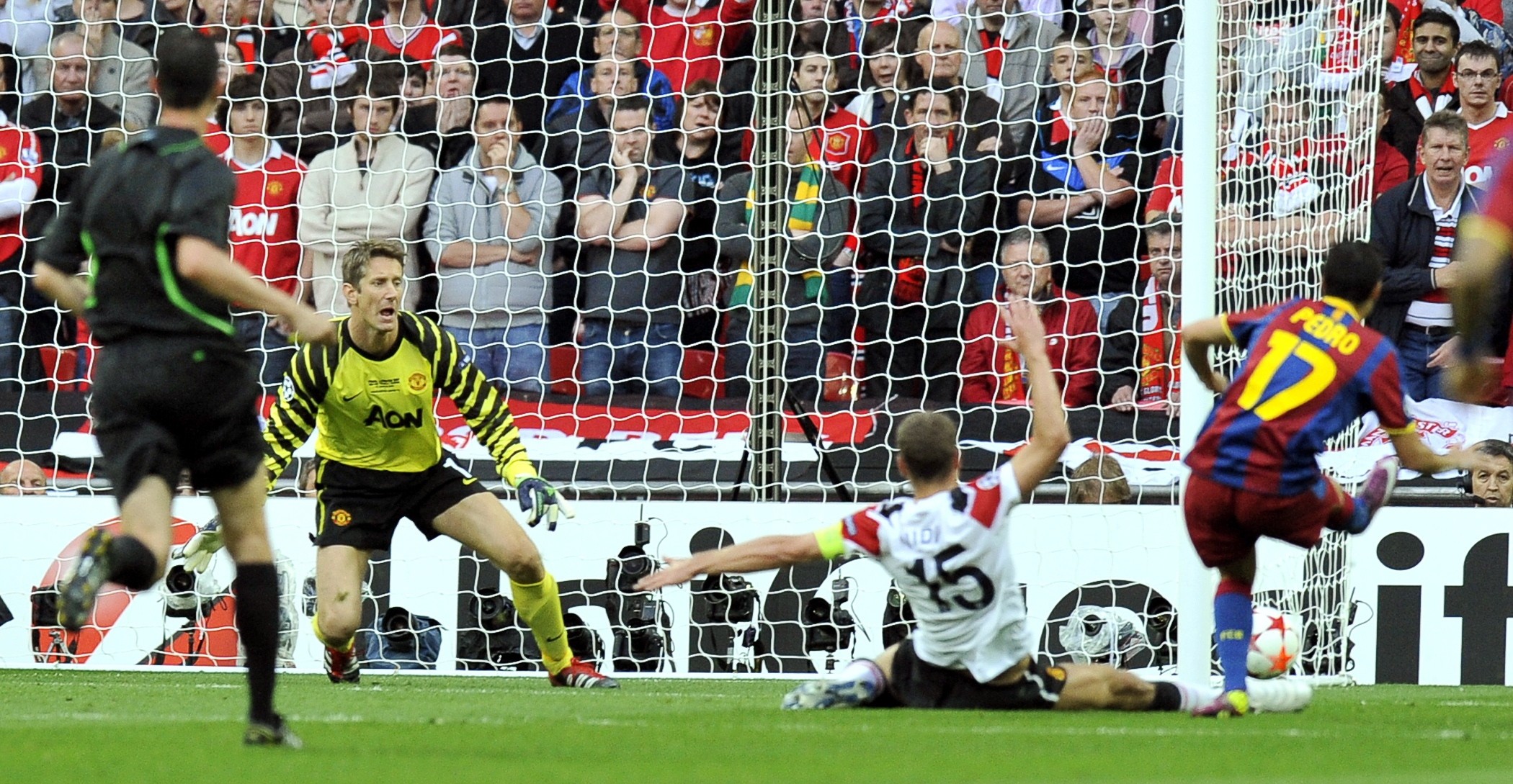 Những đường chuyền chính xác mở ra hướng tấn công cho Manchester United. (Ảnh: EPA Images)