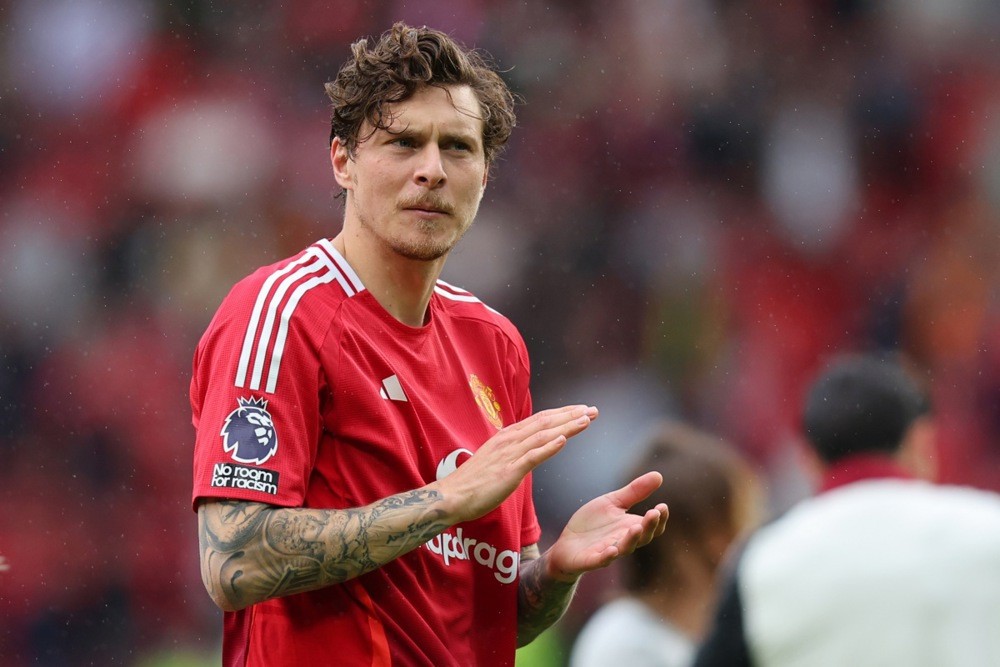 Victor Lindelof đã không thể phát huy hết tiềm năng trong màu áo Man Utd. Ảnh: EPA/Ash Allen.