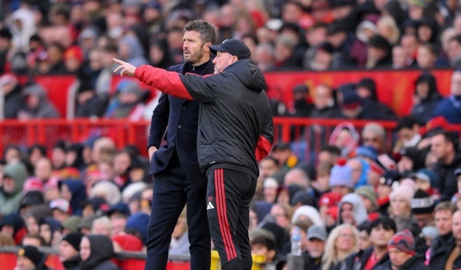 Carrick đối mặt trận đấu sinh tử trước Chelsea. Ảnh: EPA.