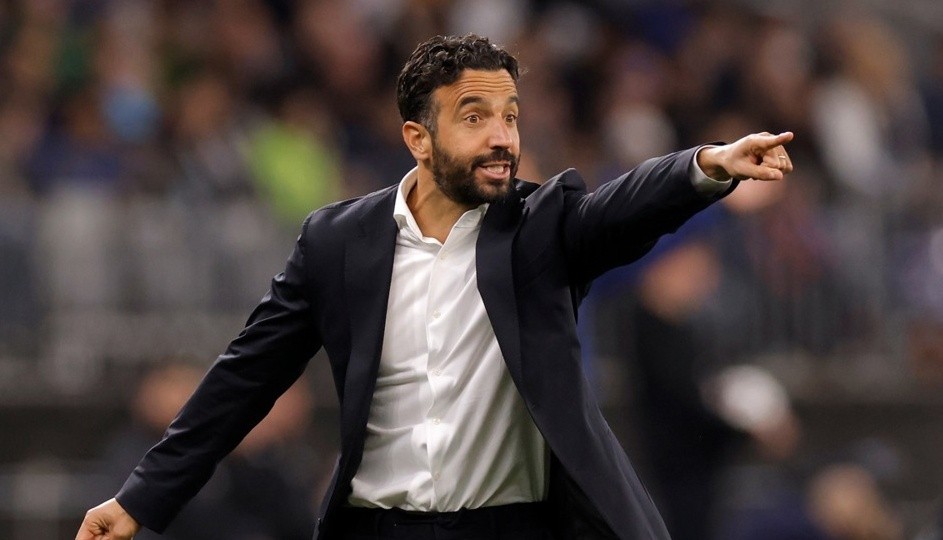Milan của Amorim buộc phải thắng nếu muốn thu hẹp khoảng cách với Inter. Ảnh: EPA.