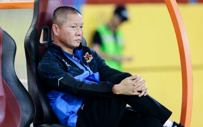 HLV Chu Đình Nghiêm cùng Ninh Bình thua Hà Nội. Ảnh: Fanpage CLB Ninh Bình.