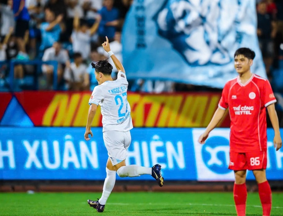 Thể Công Viettel thua ngược trên sân Thiên Trường trước chủ nhà Nam Định. Ảnh: Nam Định FC.