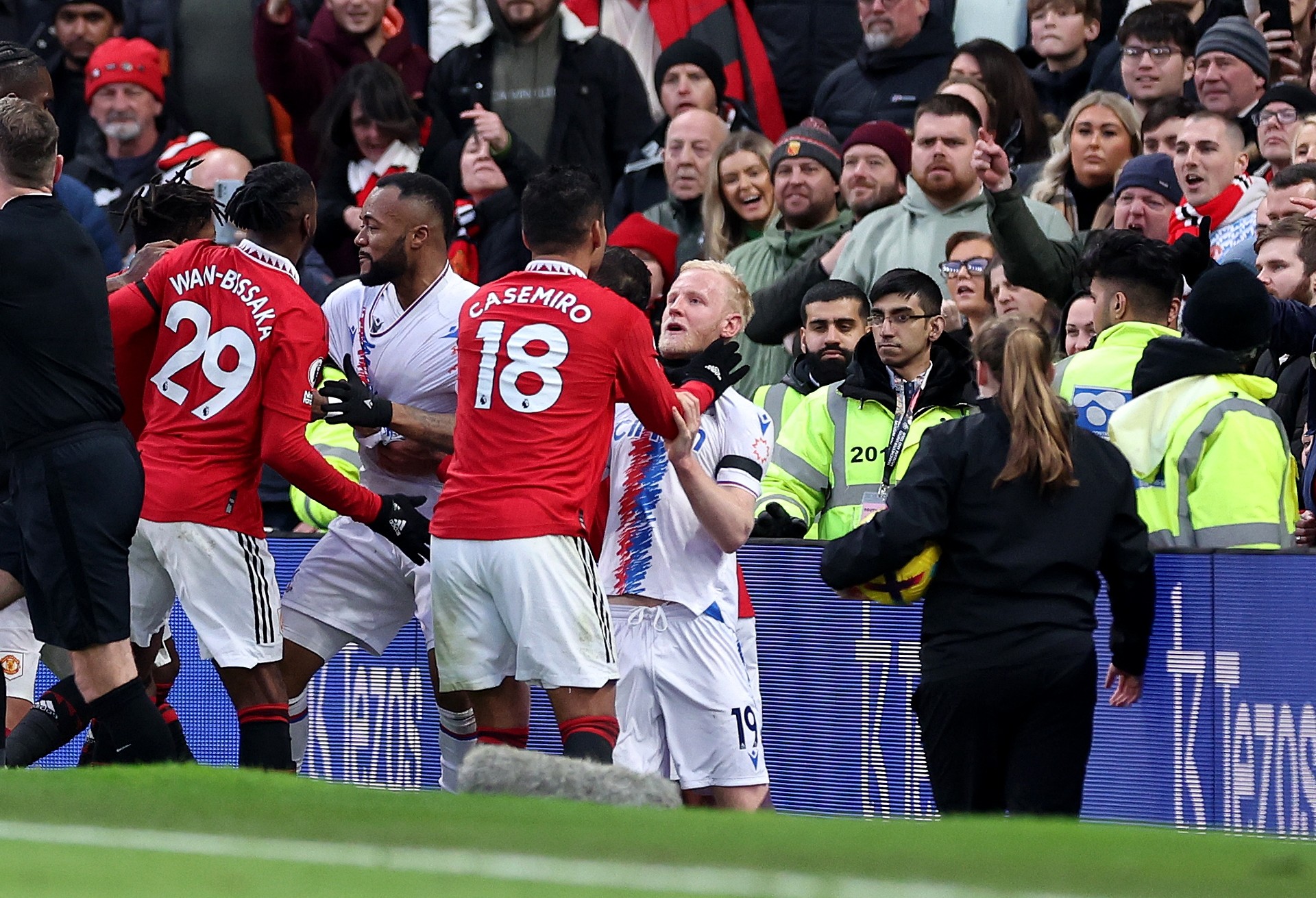 casemiro-manchester-united-clashes-hughes-793236926-1-1677745946.jpg