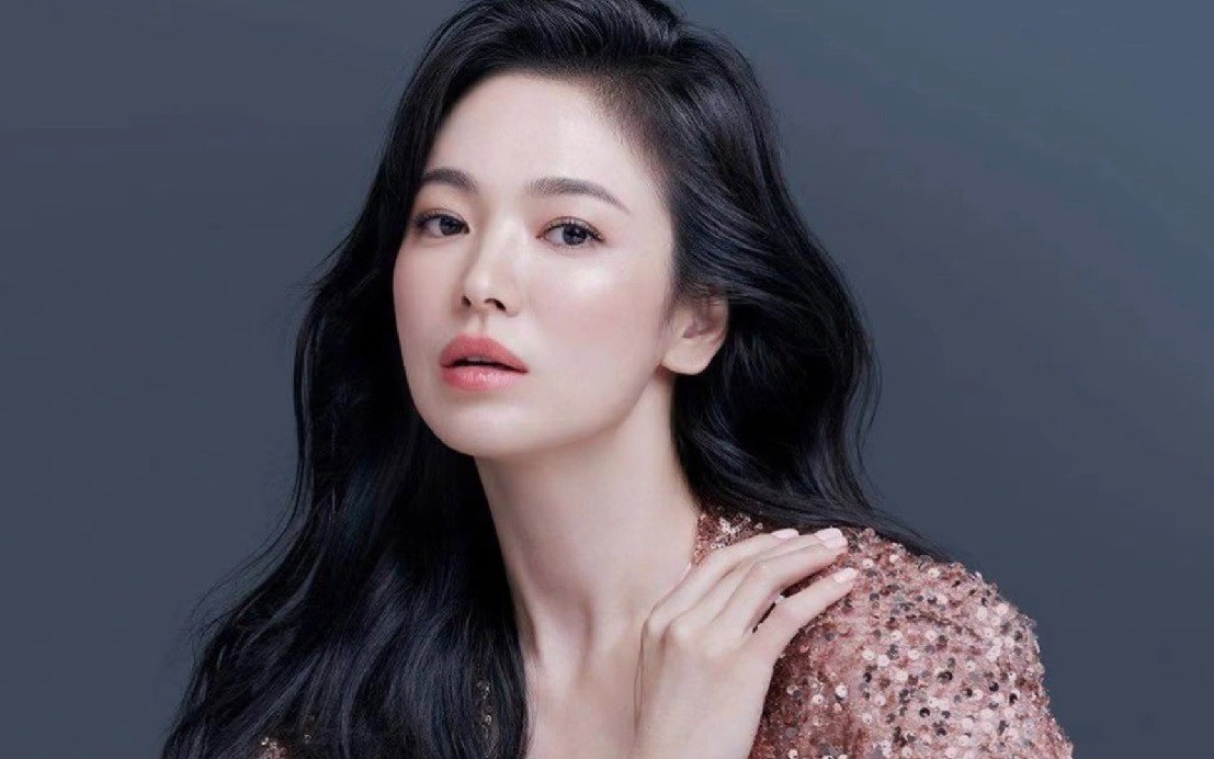 lim-ji-yeon-vuot-mat-song-hye-kyo-3-1678761727.jpg