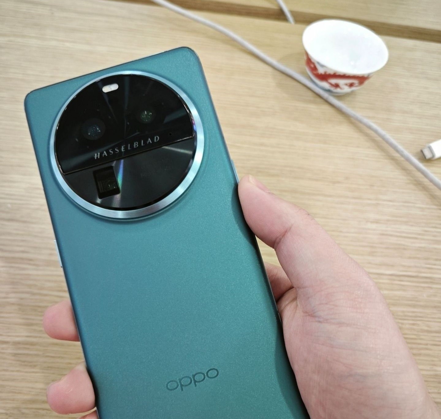 oppo-find-x6-pro-1-1678940833.jpg