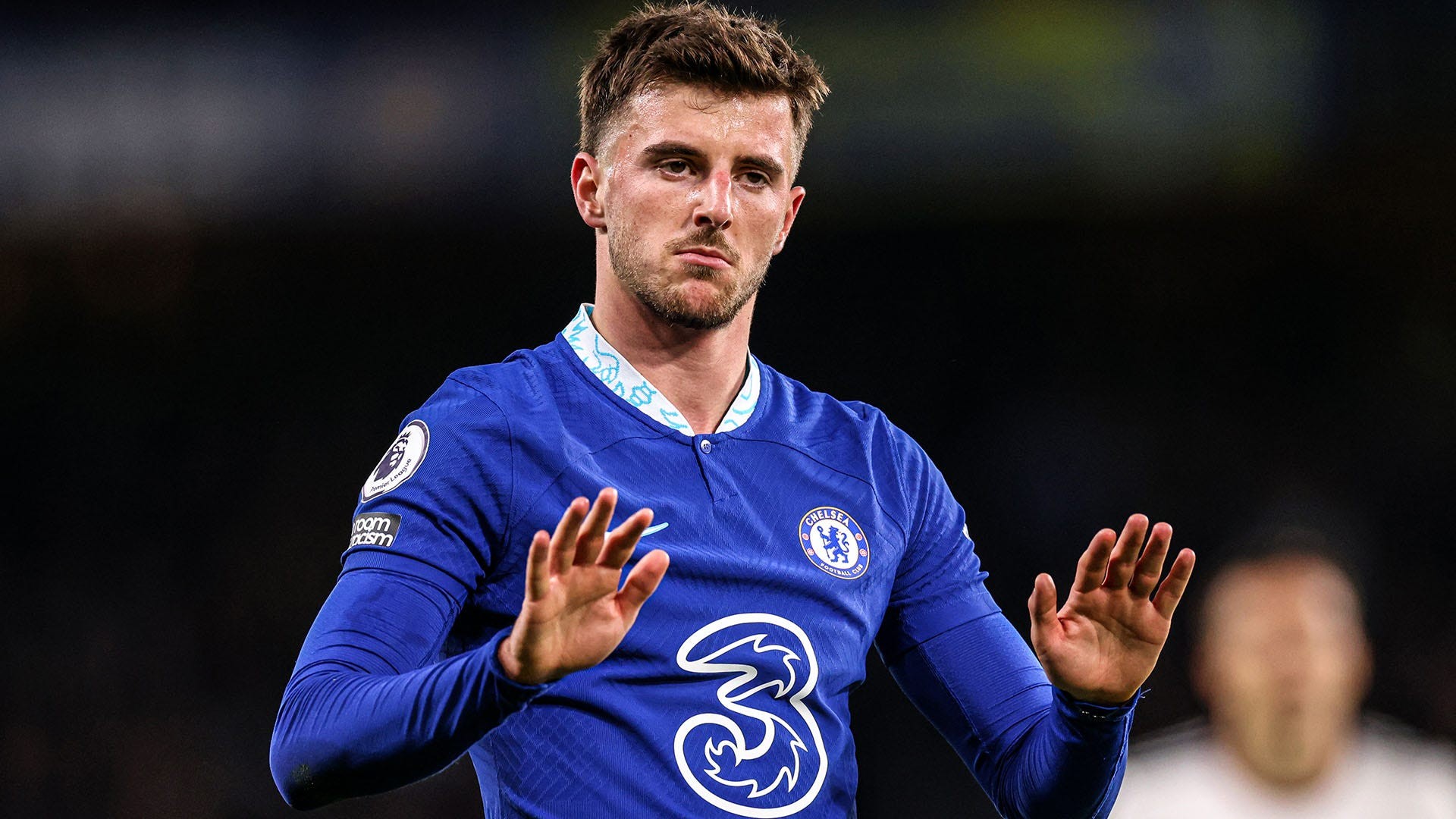 mason-mount-keep-calm-gesture-chelsea-2022-23-1679141383.jpg