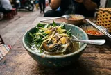 Trứng vịt lộn có bổ hơn trứng thường? 3 nhóm người được khuyên nên "né gấp"!