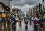 Dự báo thời tiết hôm nay 7/8: Miền Bắc giảm mưa từ chiều, Biển Đông vẫn dông gió mạnh