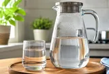 Nước đun sôi để nguội nên dùng trong bao lâu? Nhiều gia đình vẫn uống sai mà không biết