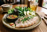 Bốn bước luộc thịt trắng hồng, da giòn sần sật cực dễ làm