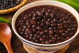 Cách nấu chè đậu đen mềm nhừ bở tơi nhưng không nát hạt, đậu thấm ngọt từ trong ra ngoài