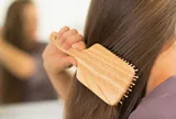 Chải tóc mỗi ngày có thực sự tốt cho da đầu và mái tóc?