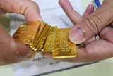 Giá vàng hôm nay 11/8: Bất ngờ "quay xe" tăng dốc, vàng nhẫn lập đỉnh mới 145 triệu/lượng