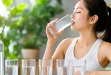 Uống nước tưởng đơn giản nhưng nhiều người vẫn mắc 5 sai lầm này