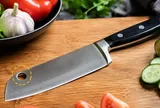 Công dụng của lỗ tròn trên lưỡi dao mà nhiều người không biết, không phải chỉ để treo