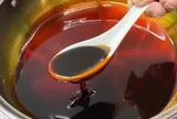 Thắng nước hàng, cho đường hay nước vào trước? Nhiều năm tôi mới biết mình sai, đây là cách đúng