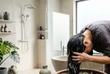 Hay rụng tóc, nhớ điều này khi gội đầu để tóc bớt gãy rụng