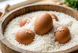 Người xưa không có tủ lạnh, họ bảo quản trứng bằng 4 cách này, để cả tháng vẫn tươi ngon