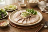 Cách luộc thịt trắng tinh mềm tan ăn không ngán
