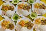 Bác sĩ cảnh báo nguy cơ xảy ra sự cố từ bữa ăn bán trú và việc bố mẹ cần làm khi trẻ bước vào năm học mới