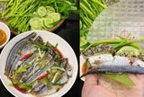Cách làm món cá nục hấp cuốn bánh tráng rau muống Đà Nẵng, vị đậm đà, không tanh