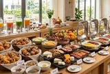 Bí mật đằng sau buffet sáng miễn phí ở khách sạn