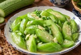 Cách xào mướp xanh như ngọc: Thêm 1 bước trước khi cho vào chảo, ai cũng khen