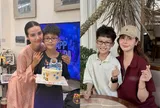 Huyền Lizzie mừng sinh nhật giản dị bên quý tử, bé Nem nay cao lớn điển trai, hưởng hết nét đẹp từ mẹ