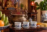 Tại sao thắp hương phải có nước? Khi hạ lễ có cần hạ nước theo không?