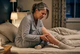 5 dấu hiệu ở chân có thể liên quan đến suy giảm chức năng thận, nhiều người dễ bỏ qua