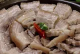 Cách luộc thịt lợn mềm mọng, không hôi