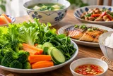 Vì sao nên ăn rau đầu tiên trong bữa ăn? 5 lợi ích đáng chú ý, nhiều người đang làm ngược