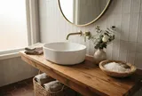 Vì sao nên đặt bát muối trắng trong nhà vệ sinh