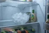 Vì sao nên đặt 1 bát đá trong ngăn mát tủ lạnh trước khi đi ngủ?