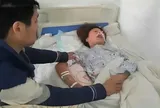 Chồng chăm vợ sống thực vật thấy bụng vợ ngày càng phình to, đưa đi khám nhận kết quả bàng hoàng