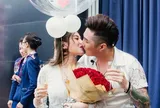 Mỹ nhân lai Hàn cưới “ông vua hội chợ miền Tây” sau 17 năm yêu, 3 năm sinh 3 con, quý tử mang họ mẹ