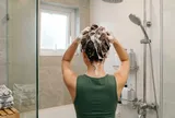 4 nguyên tắc gội đầu giúp tóc phồng tự nhiên, cả tuần không bết