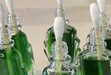 Cắm tăm bông vào lọ dầu gió có tác dụng gì?