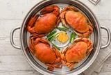 Hấp cua ghẹ, nên cho nguyên liệu vào nồi khi từ lúc nước lạnh hay phải chờ nước sôi?